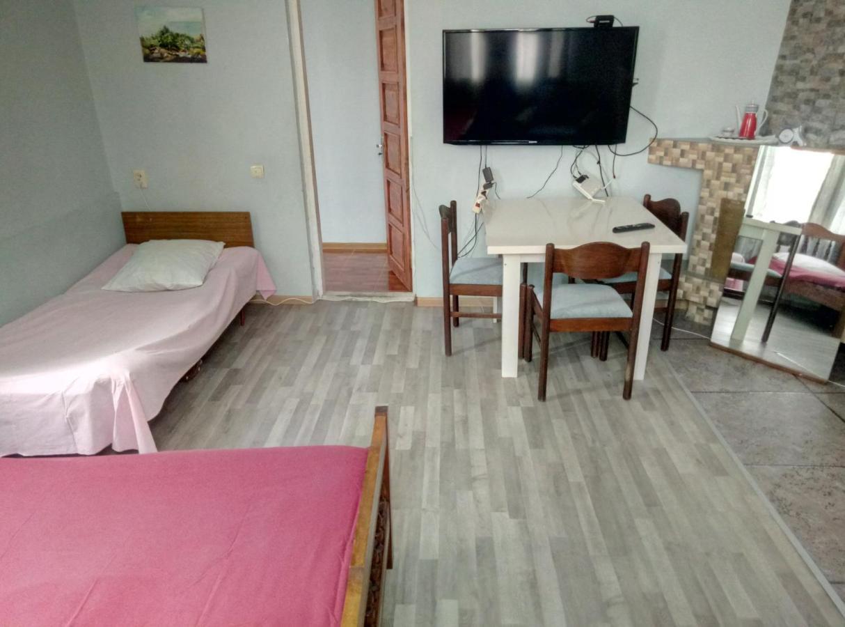 Zaza Guest House 코불레티 객실 사진